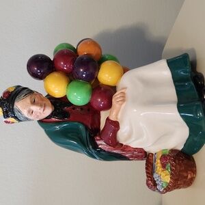 RARE. Royal Doulton England porcelain. "The Old Balloon Seller"